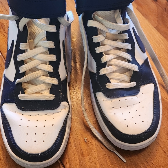 NIKE Hightop Sneakers - Picture 6 of 6